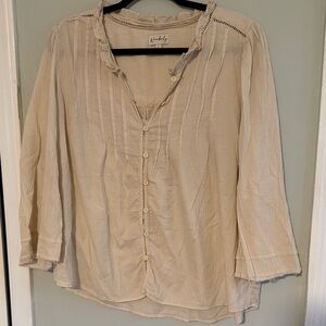 Wonderly Flowy Cream Button-Up Blouse